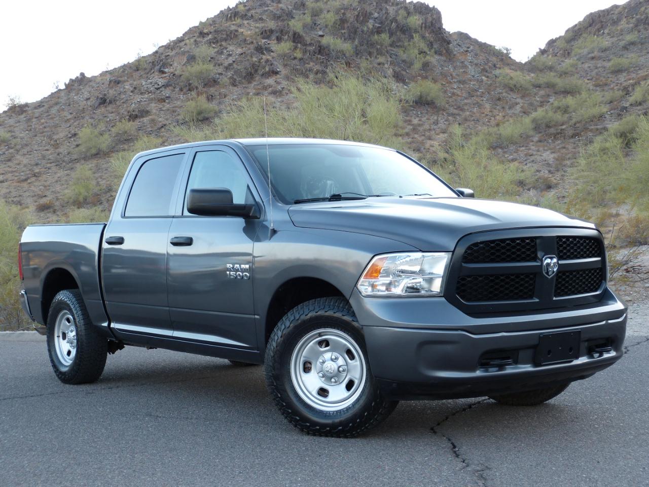 RAM 1500 Tradesman Crew Cab SWB 4WD 2016