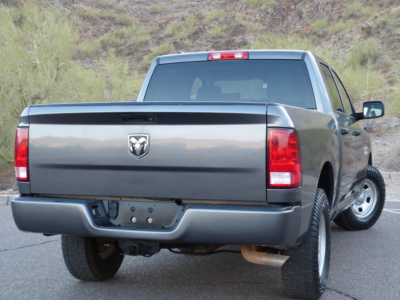 RAM 1500 Tradesman Crew Cab SWB 4WD 2016