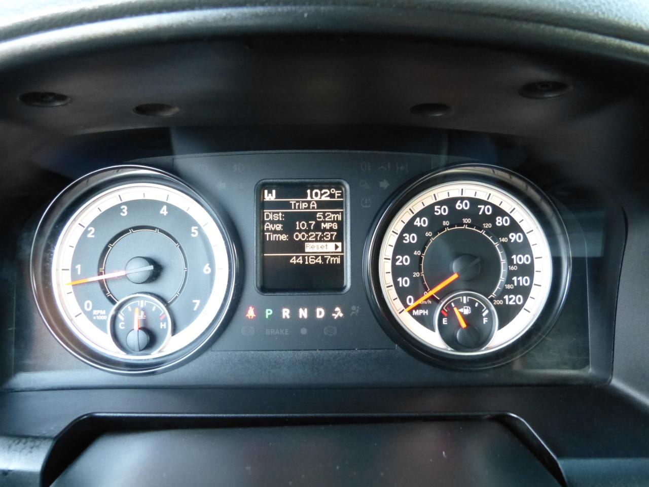 RAM 1500 Tradesman Crew Cab SWB 4WD 2016