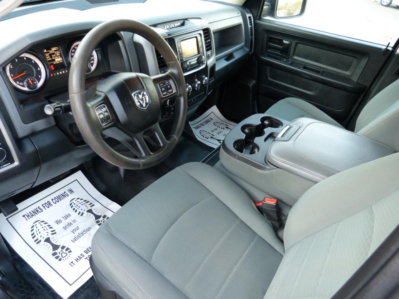 RAM 1500 Tradesman Crew Cab SWB 4WD 2016