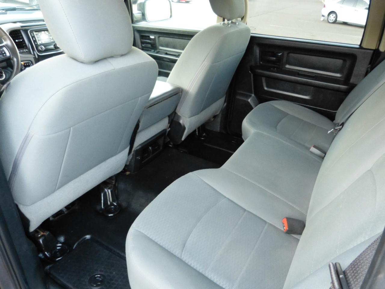 RAM 1500 Tradesman Crew Cab SWB 4WD 2016
