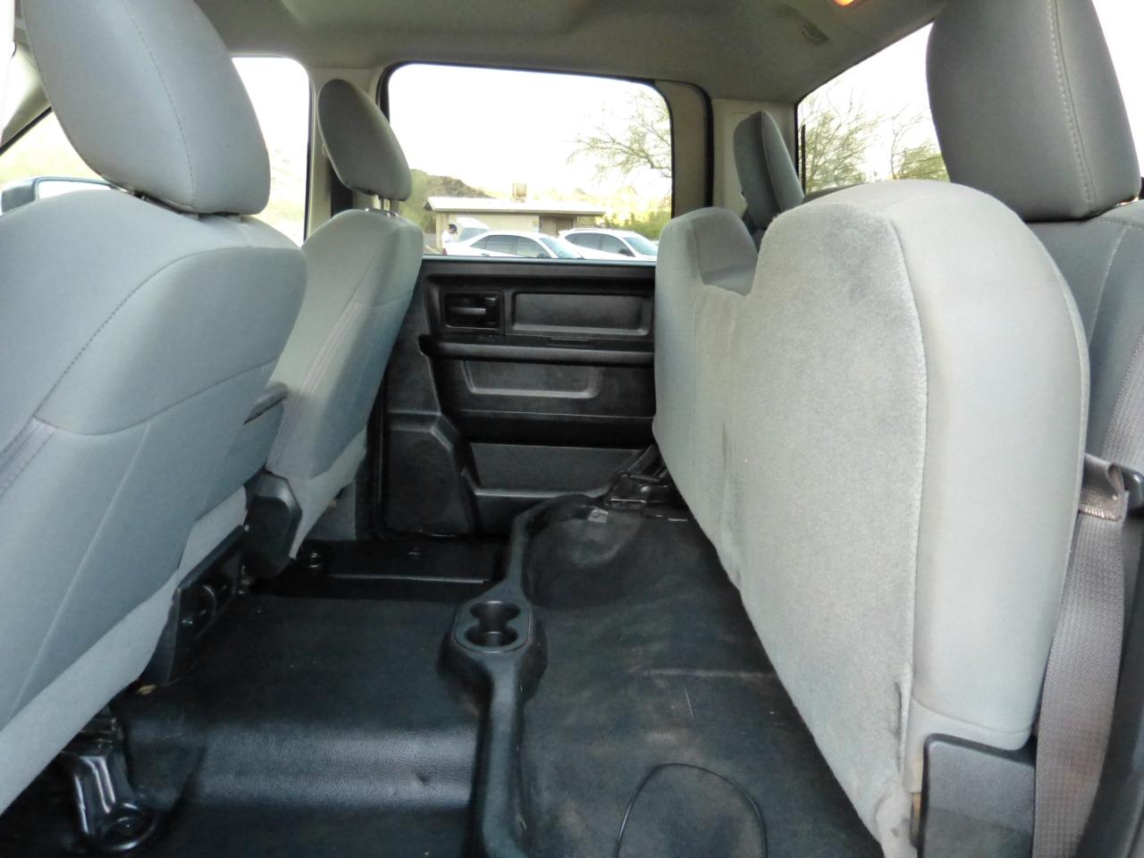 RAM 1500 Tradesman Crew Cab SWB 4WD 2016