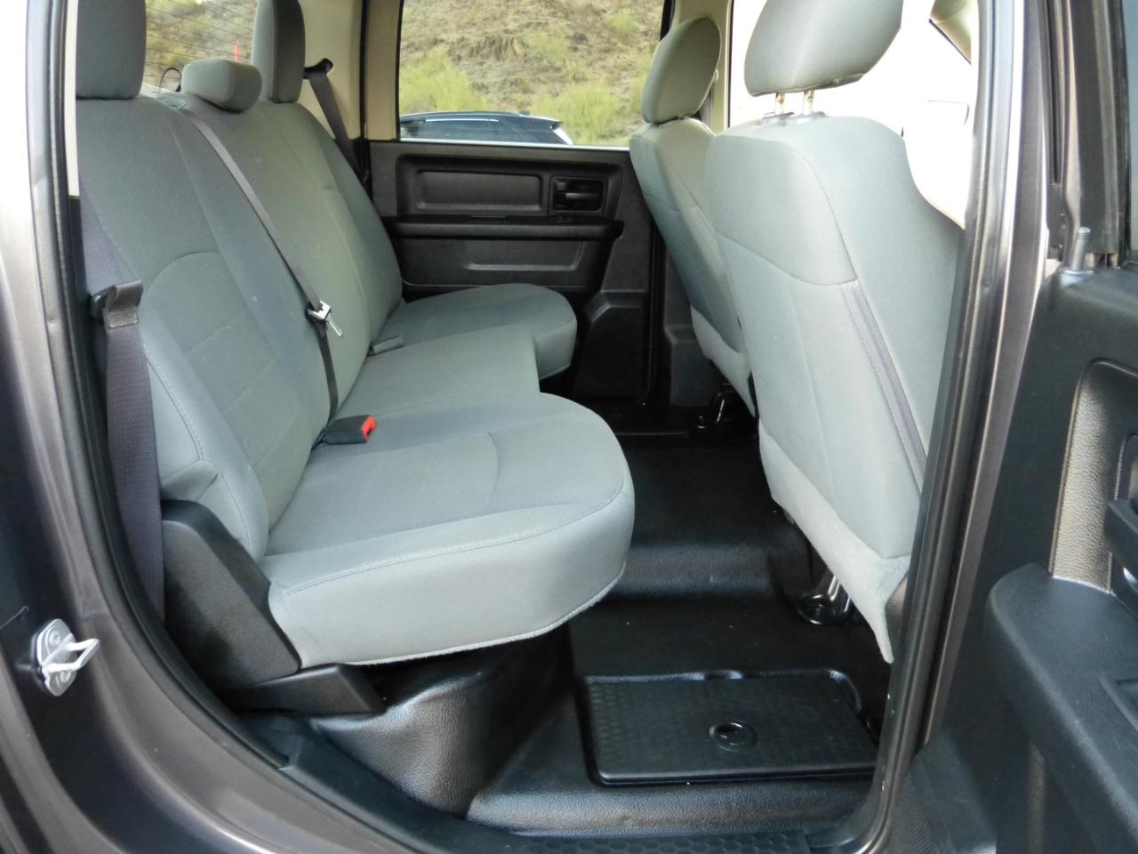 RAM 1500 Tradesman Crew Cab SWB 4WD 2016