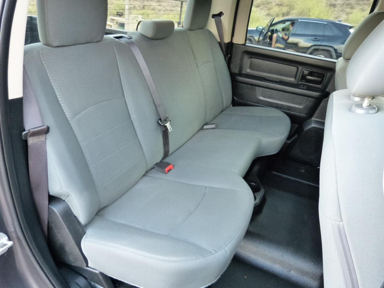 RAM 1500 Tradesman Crew Cab SWB 4WD 2016