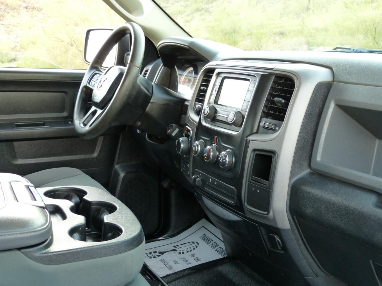 RAM 1500 Tradesman Crew Cab SWB 4WD 2016