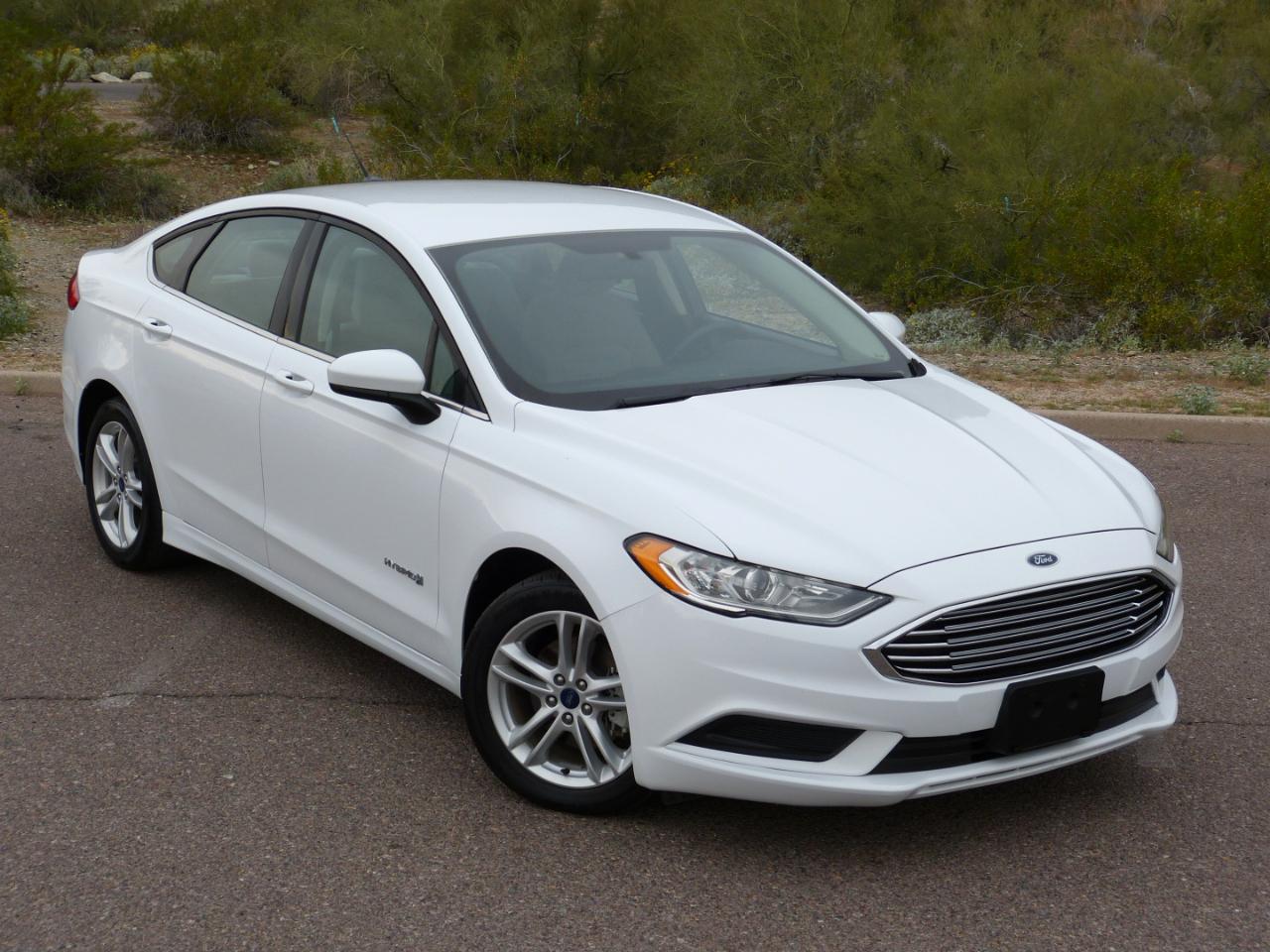 Ford Fusion Hybrid S 2017