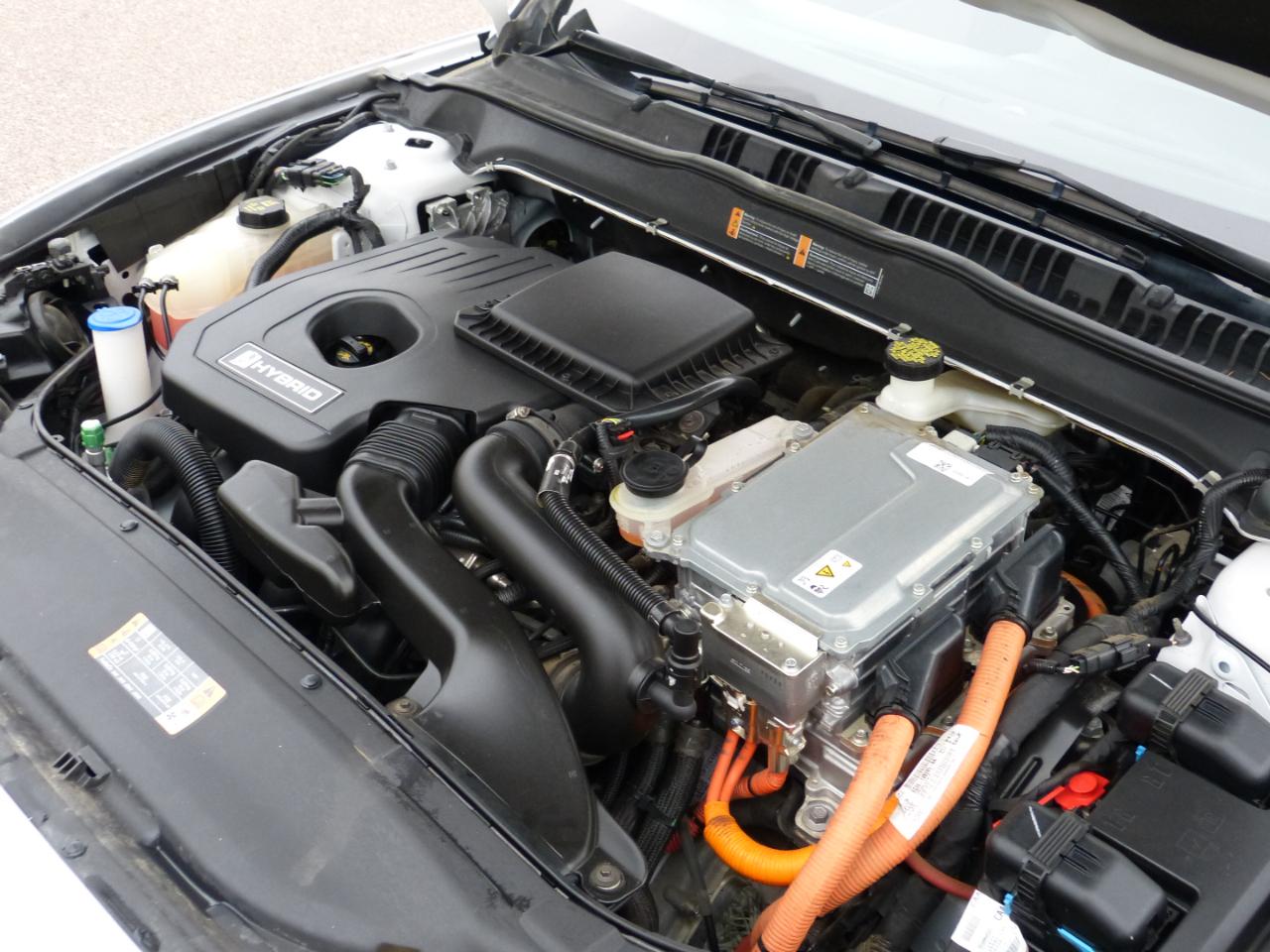Ford Fusion Hybrid S 2017