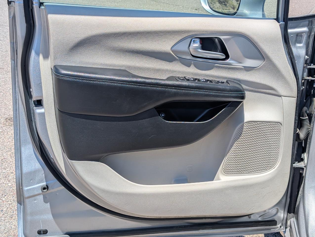 Chrysler Pacifica Hybrid Touring Plus 2018