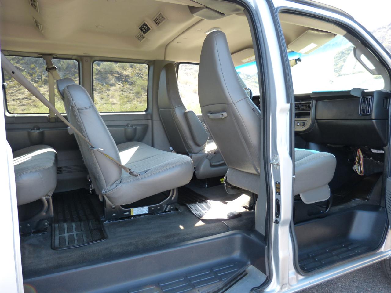 Chevrolet Express LS 2500 2017