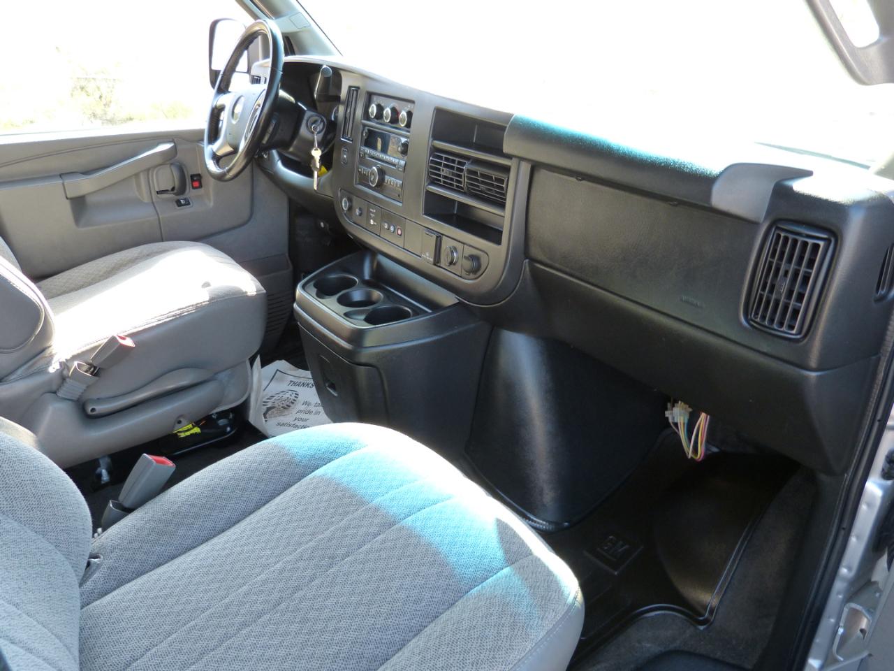 Chevrolet Express LS 2500 2017