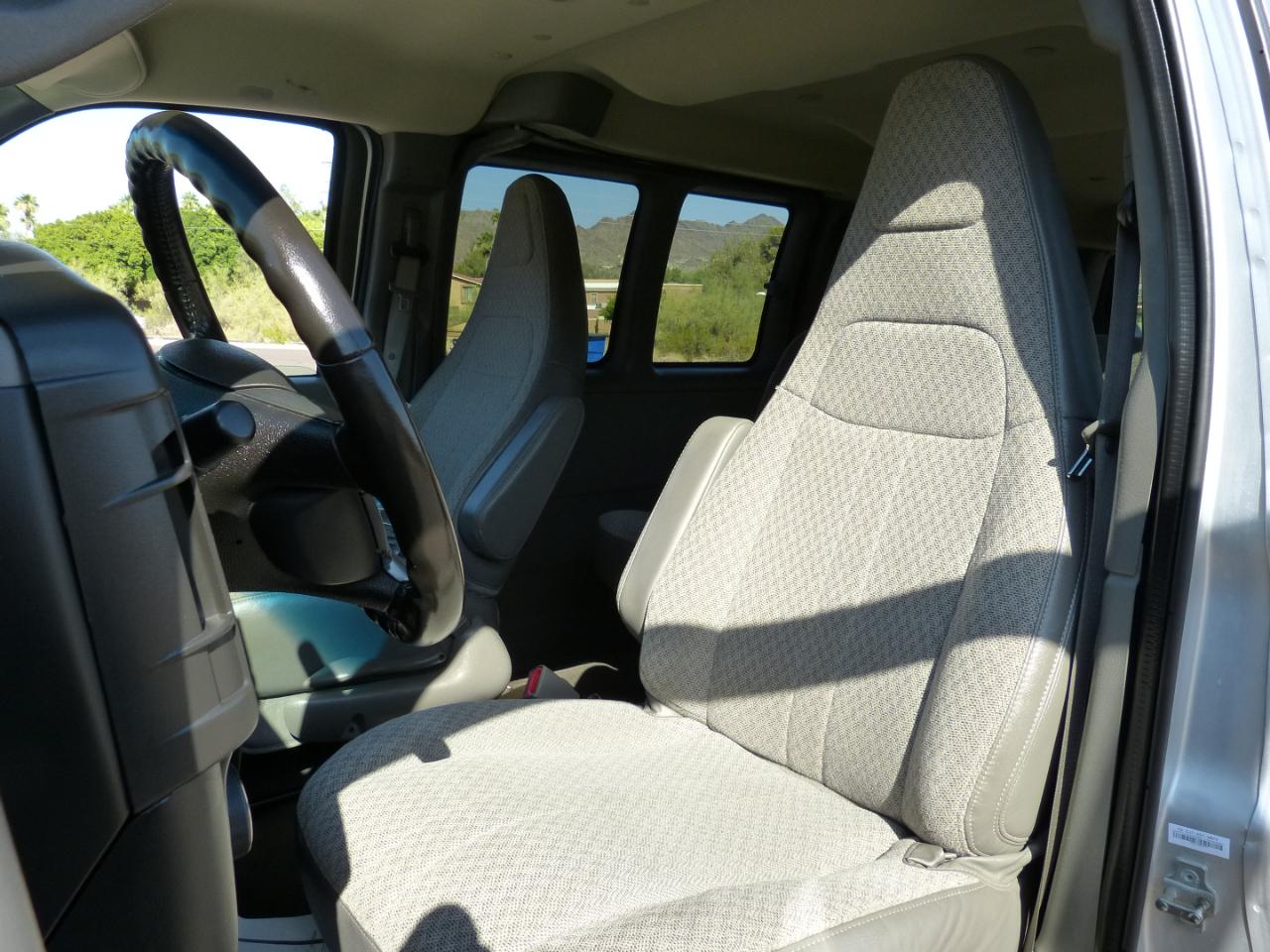 Chevrolet Express LS 2500 2017