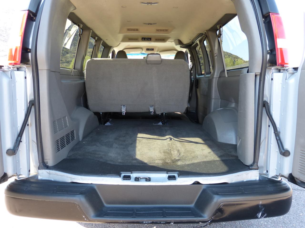 Chevrolet Express LS 2500 2017