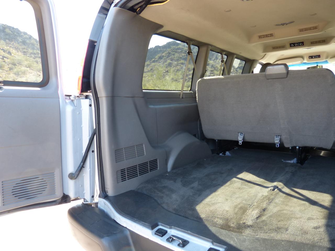 Chevrolet Express LS 2500 2017