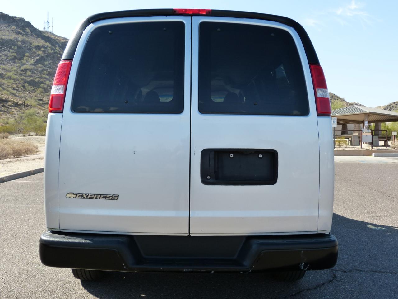 Chevrolet Express LS 2500 2017