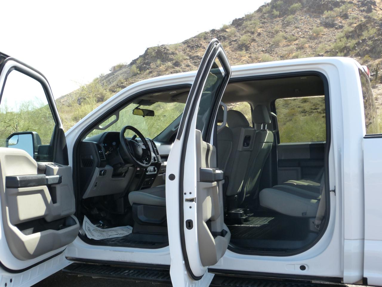 Ford F-150 4WD SuperCrew 145" XLT 2019