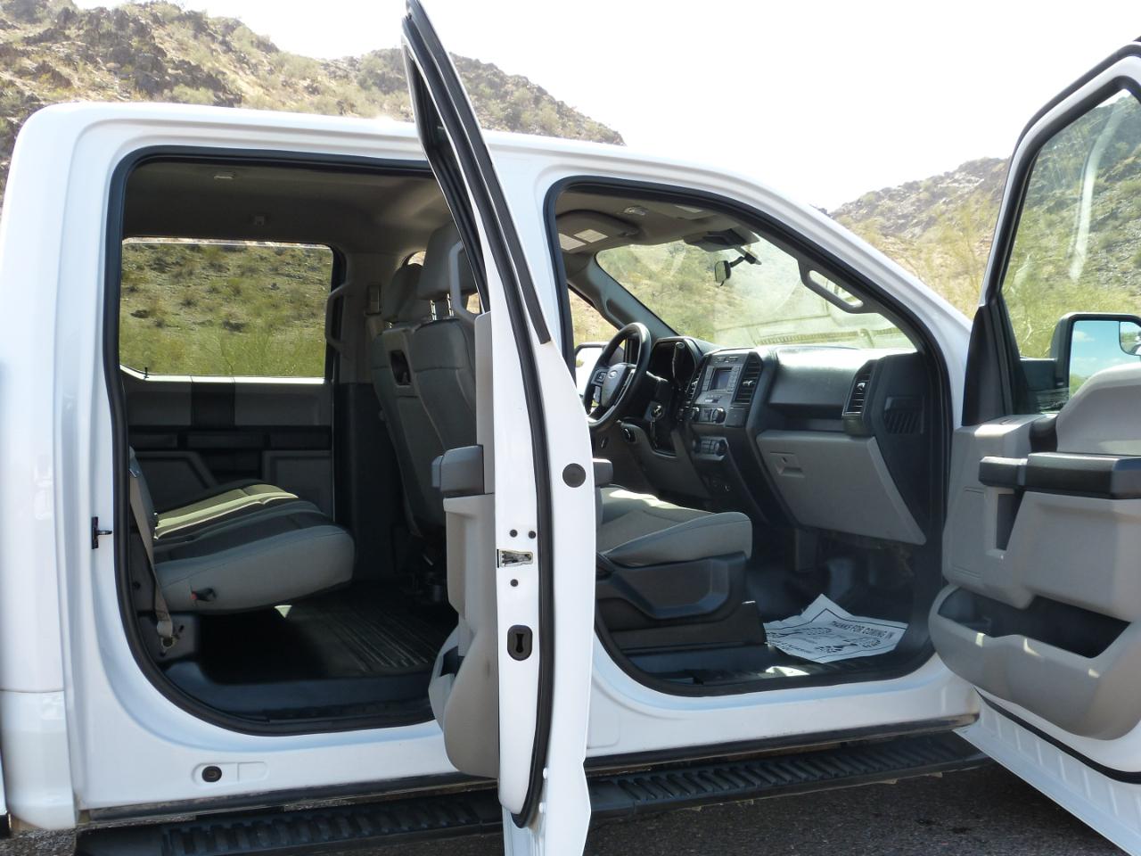Ford F-150 4WD SuperCrew 145" XLT 2019