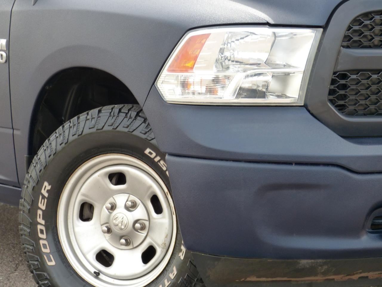 RAM 1500 Tradesman Quad Cab 4WD 2015