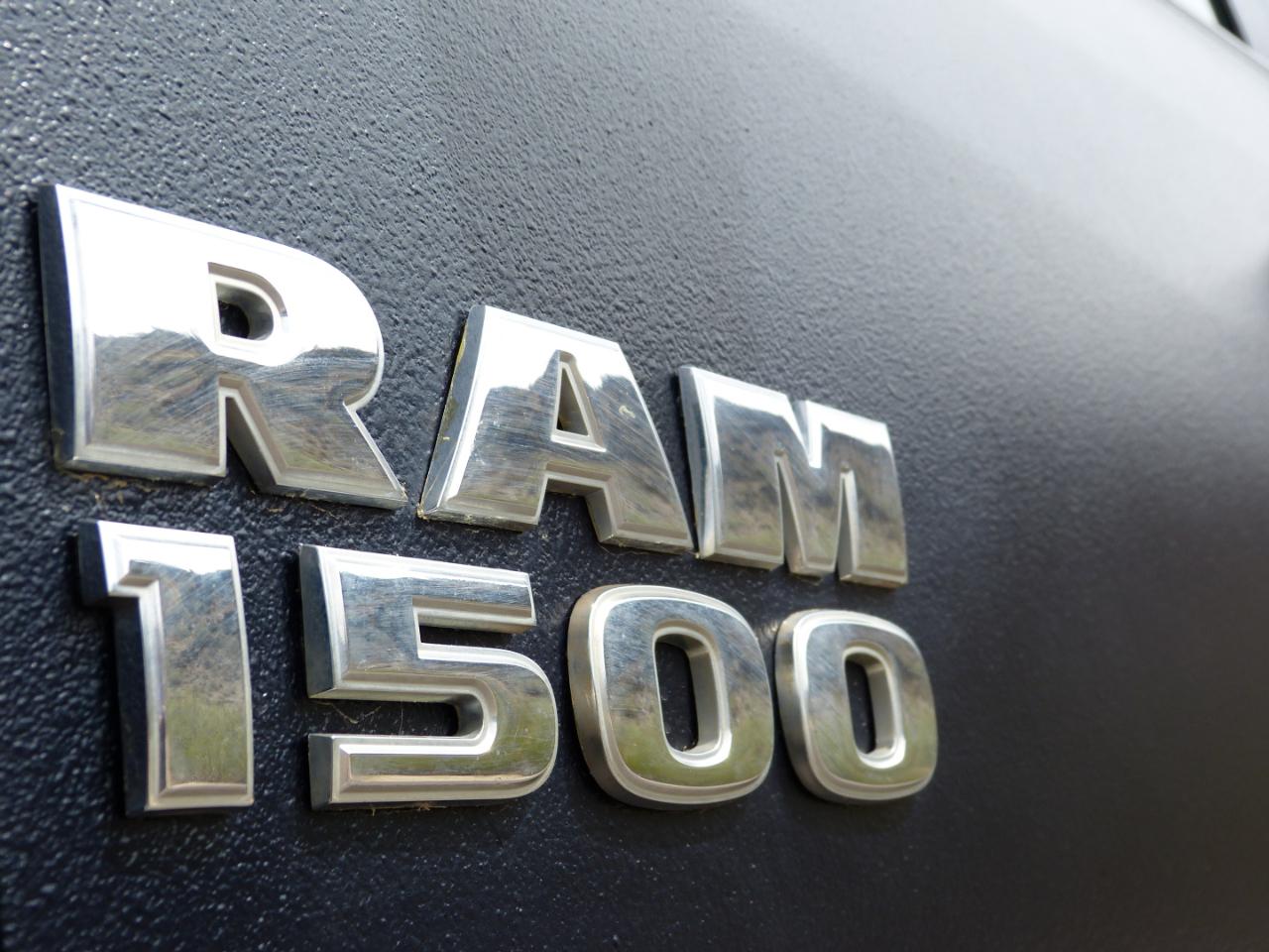 RAM 1500 Tradesman Quad Cab 4WD 2015