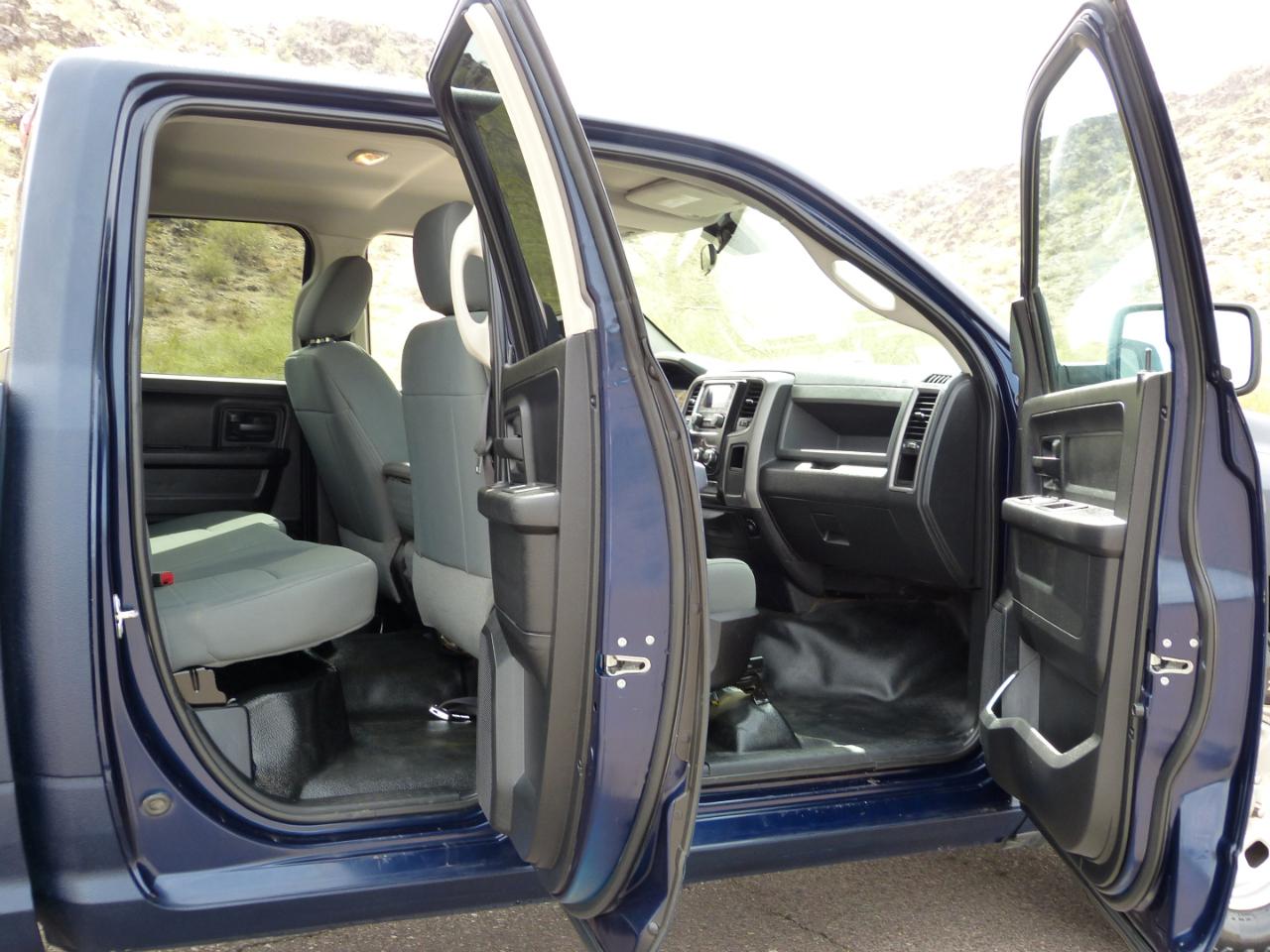 RAM 1500 Tradesman Quad Cab 4WD 2015