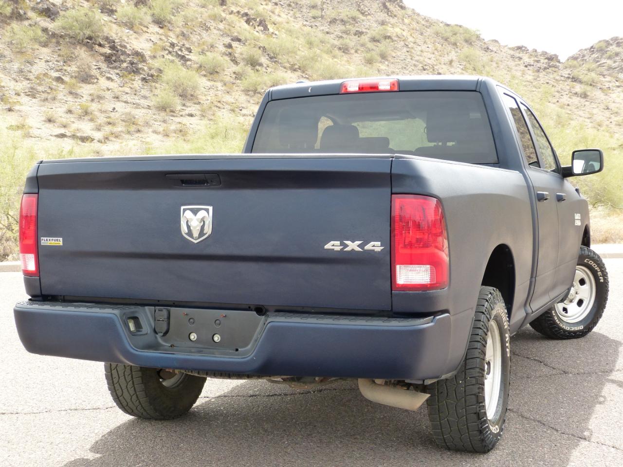 RAM 1500 Tradesman Quad Cab 4WD 2015