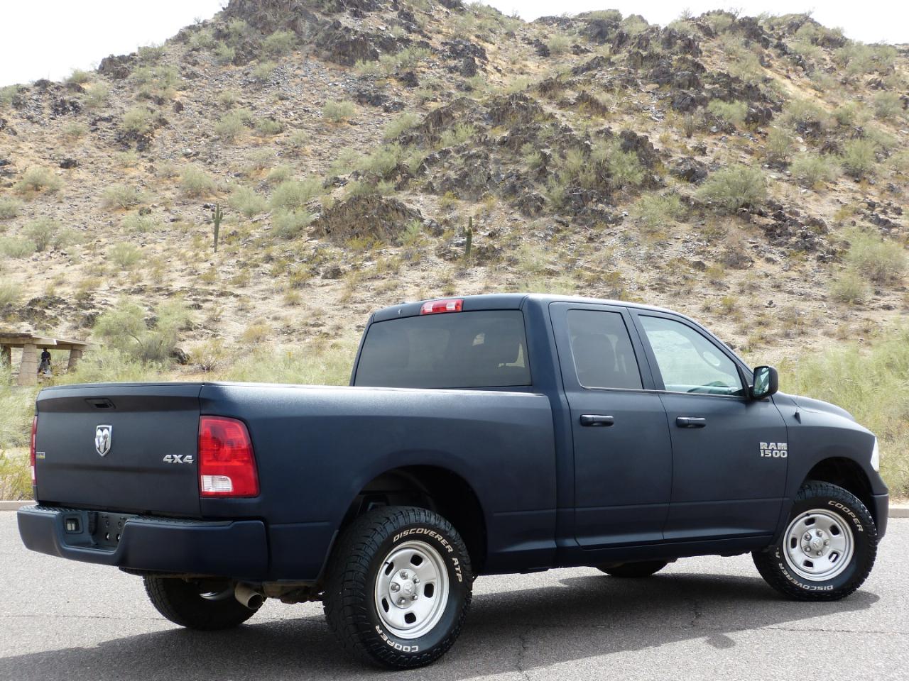 RAM 1500 Tradesman Quad Cab 4WD 2015