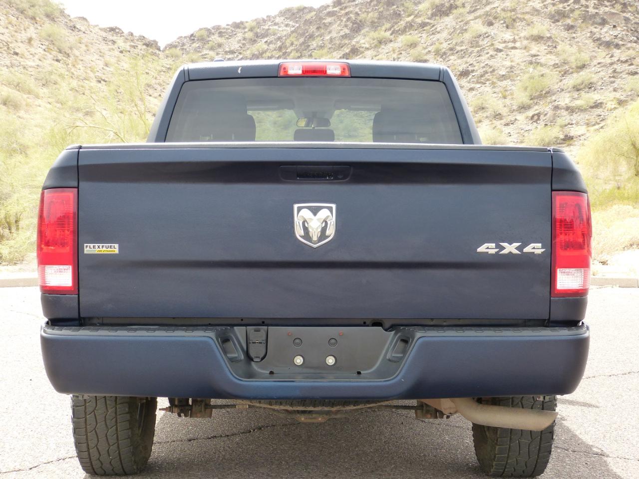 RAM 1500 Tradesman Quad Cab 4WD 2015