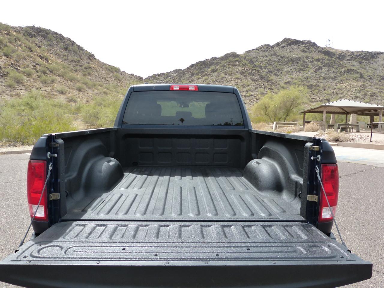 RAM 1500 Tradesman Quad Cab 4WD 2015