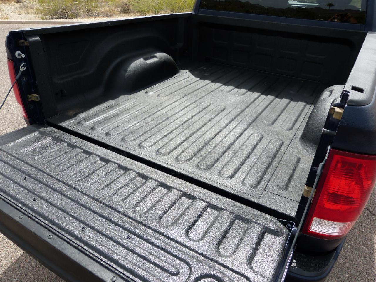 RAM 1500 Tradesman Quad Cab 4WD 2015