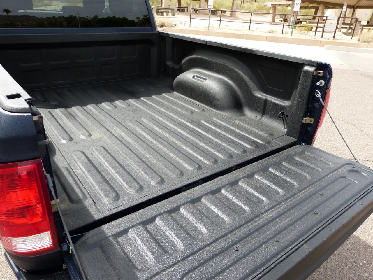 RAM 1500 Tradesman Quad Cab 4WD 2015