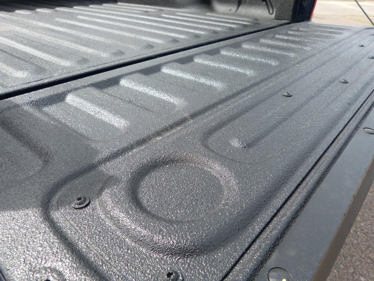 RAM 1500 Tradesman Quad Cab 4WD 2015
