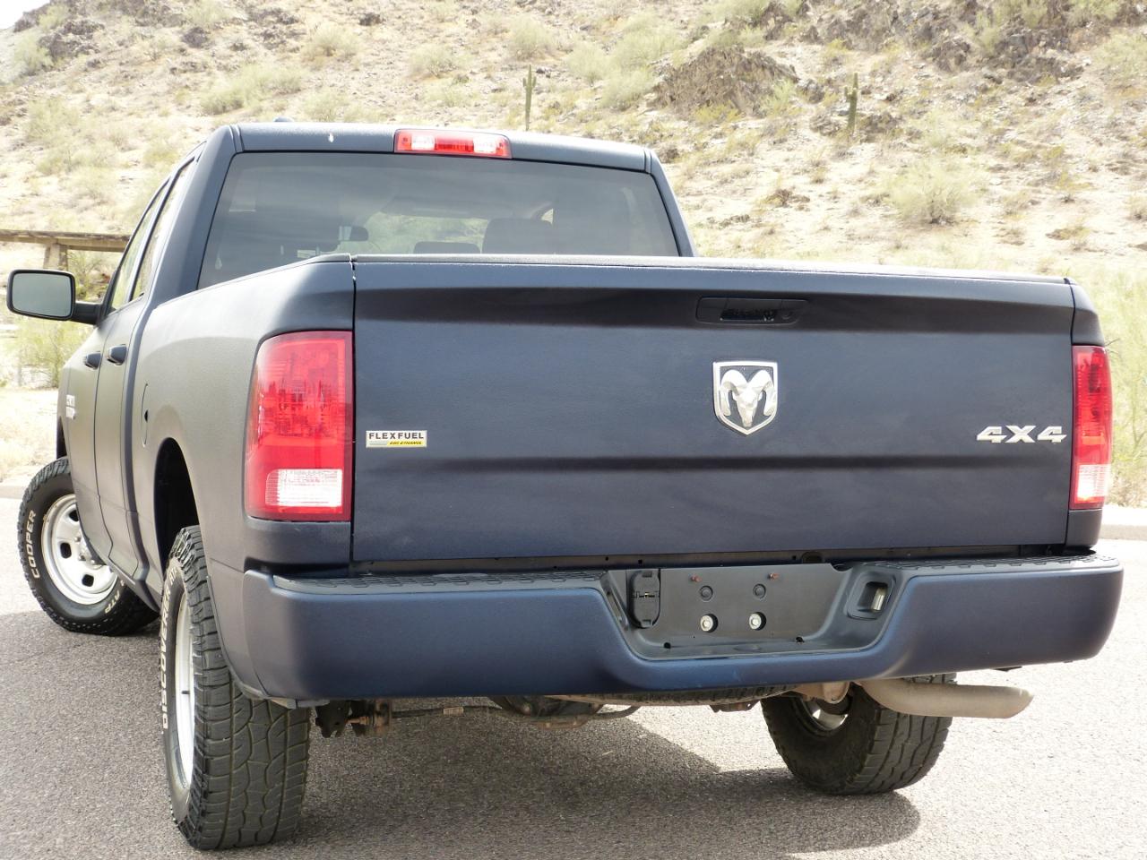RAM 1500 Tradesman Quad Cab 4WD 2015