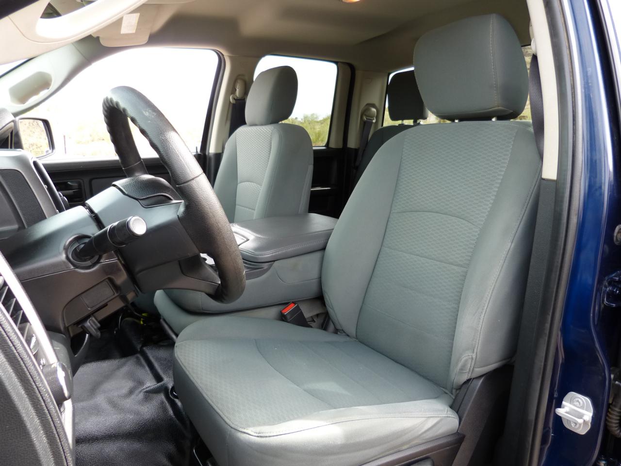 RAM 1500 Tradesman Quad Cab 4WD 2015