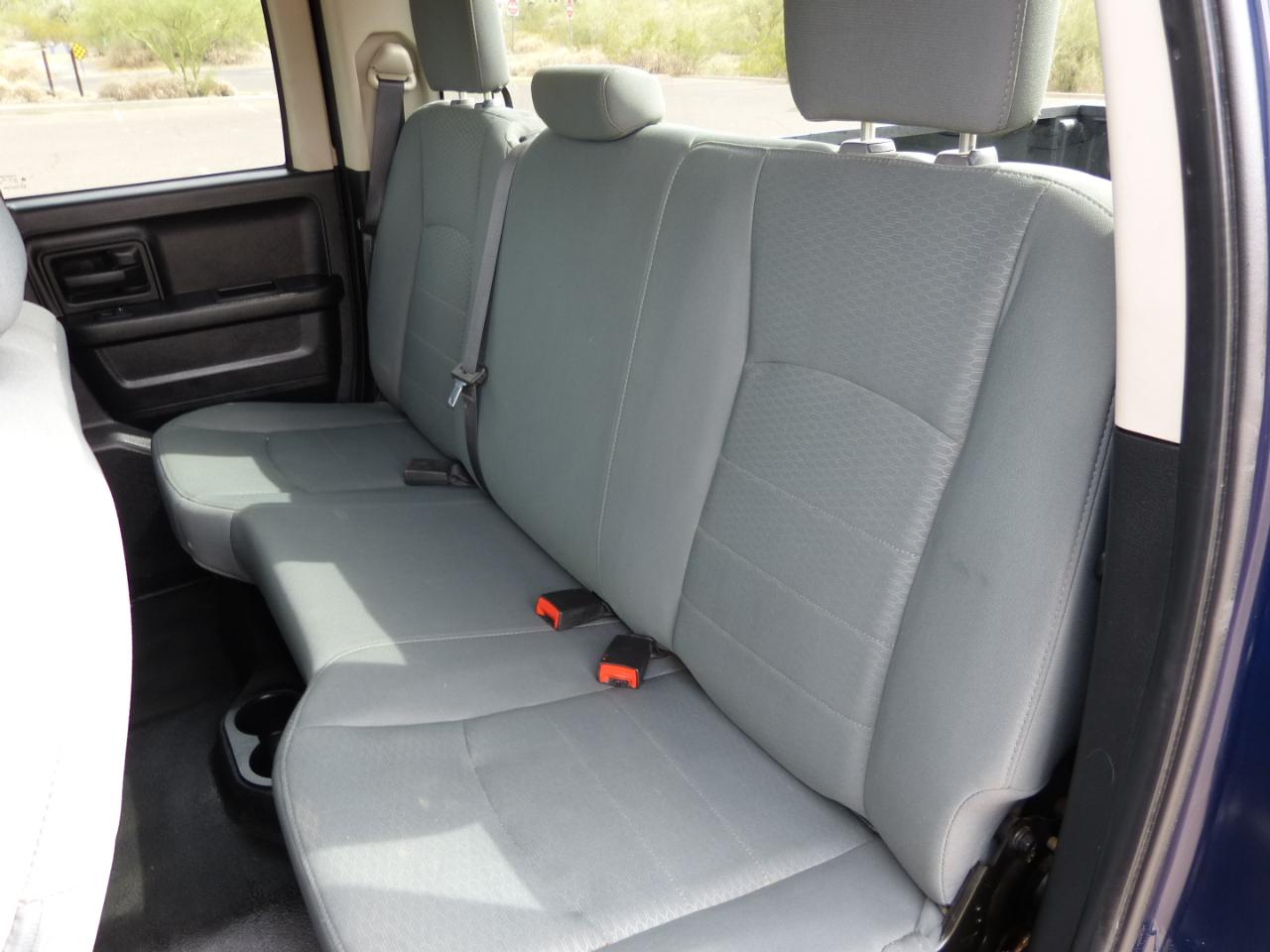 RAM 1500 Tradesman Quad Cab 4WD 2015