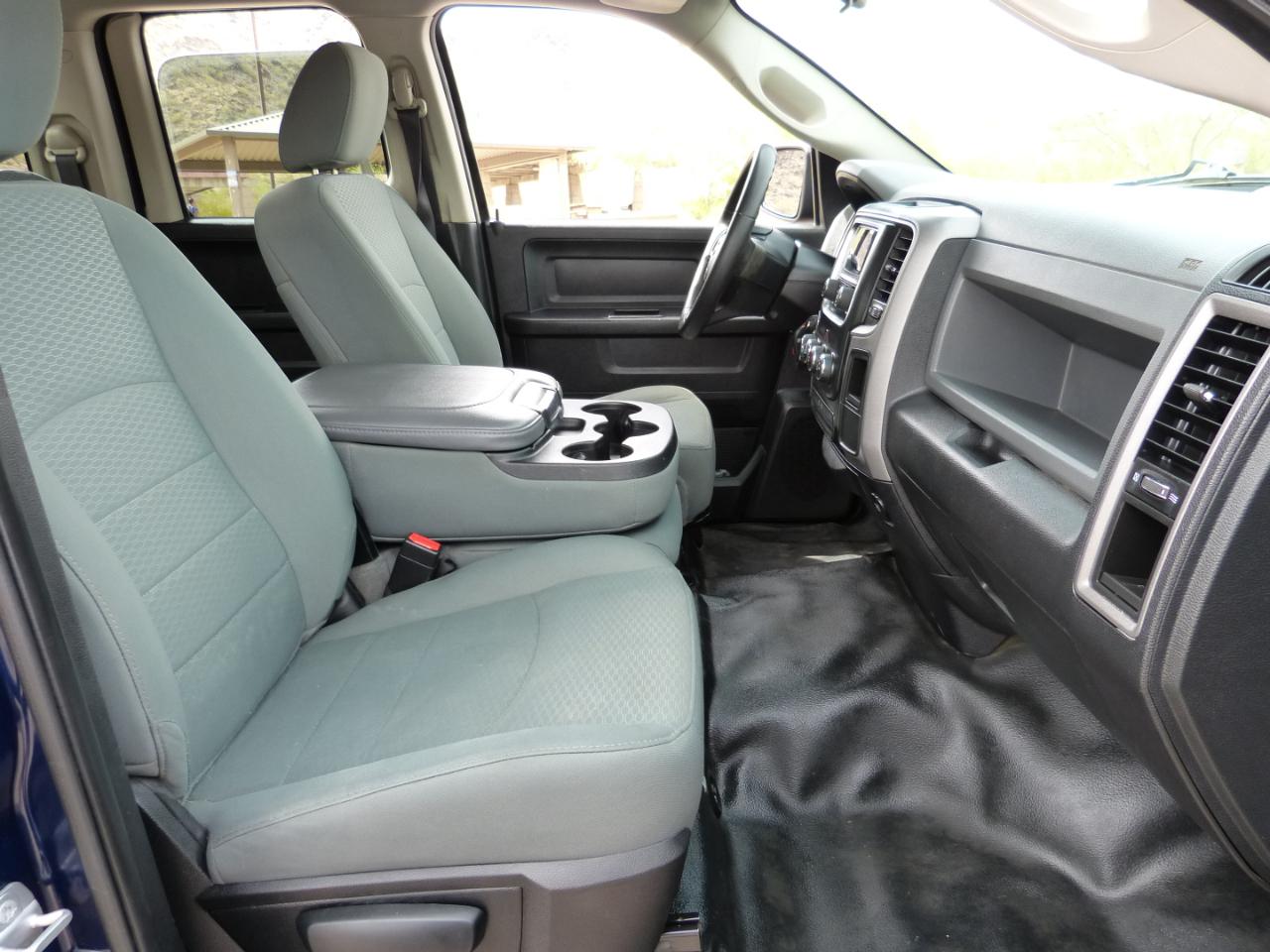 RAM 1500 Tradesman Quad Cab 4WD 2015