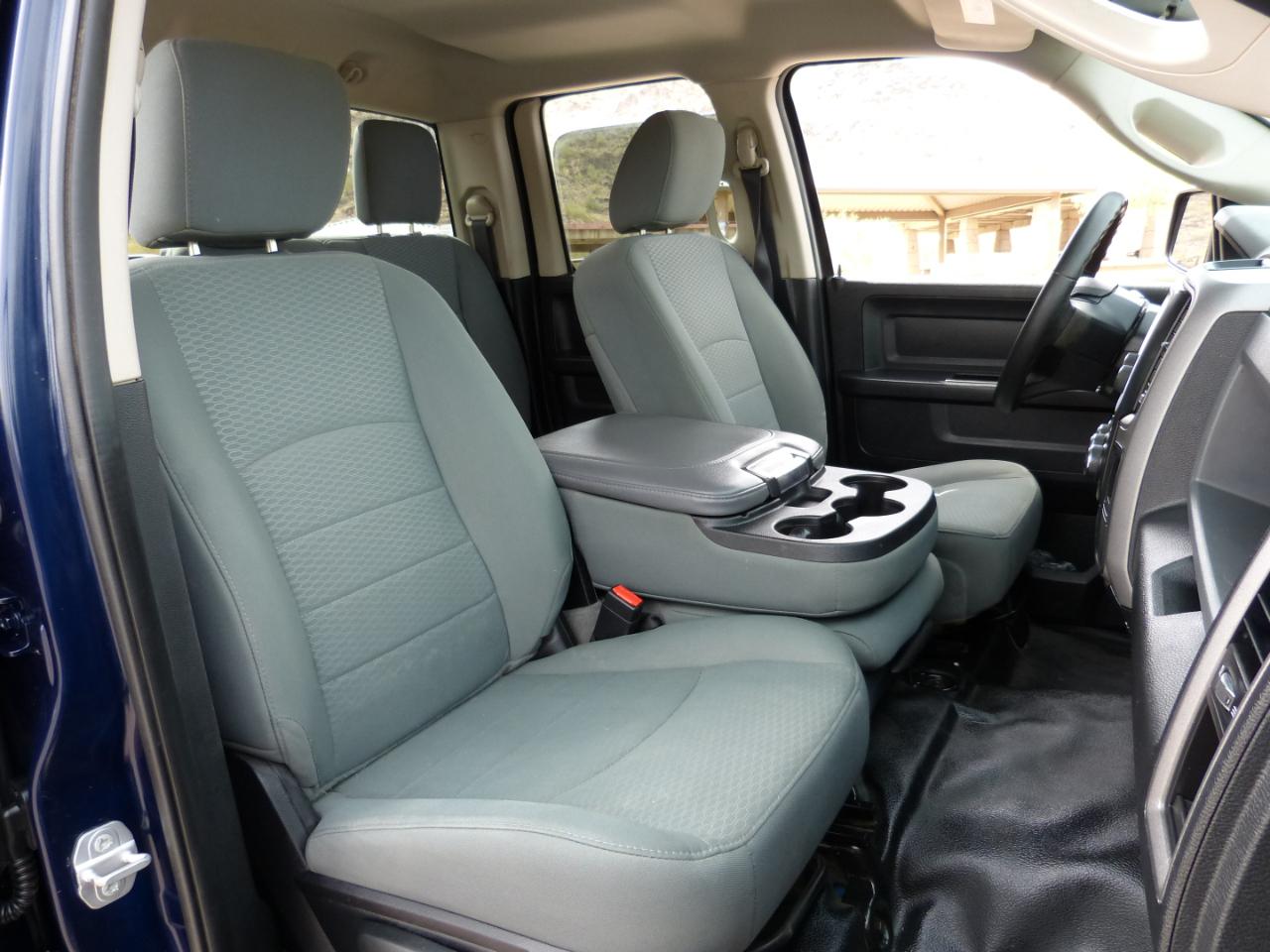 RAM 1500 Tradesman Quad Cab 4WD 2015