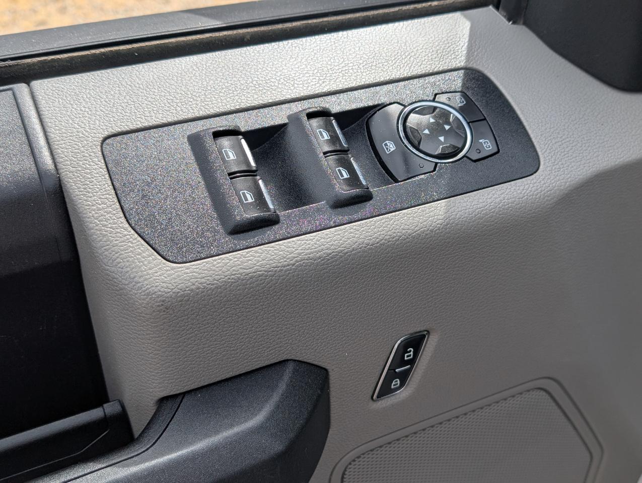 Ford F-150 XLT SuperCrew 4WD 2018