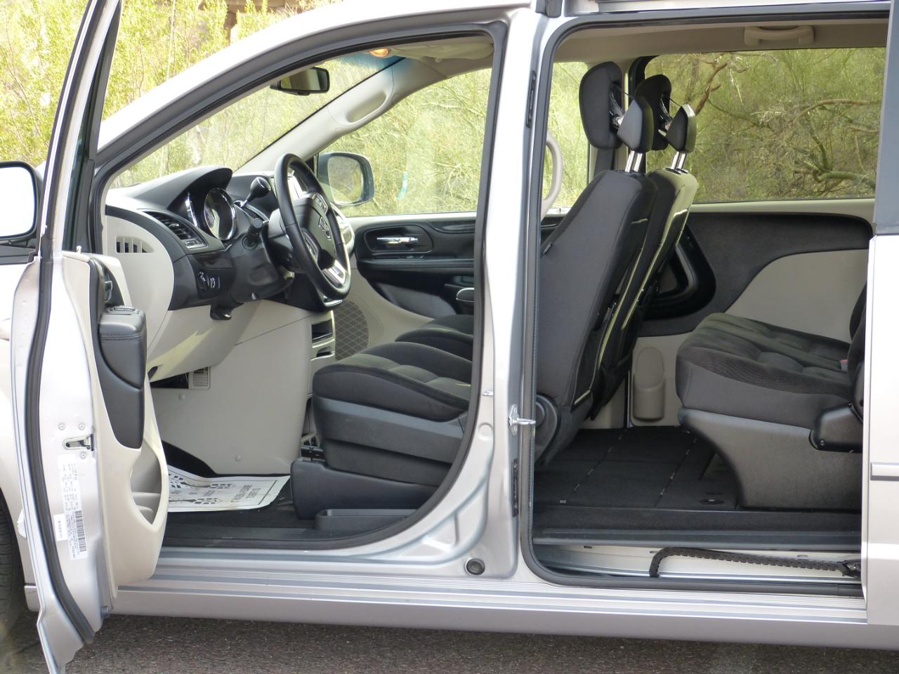 Dodge Grand Caravan SE 2017