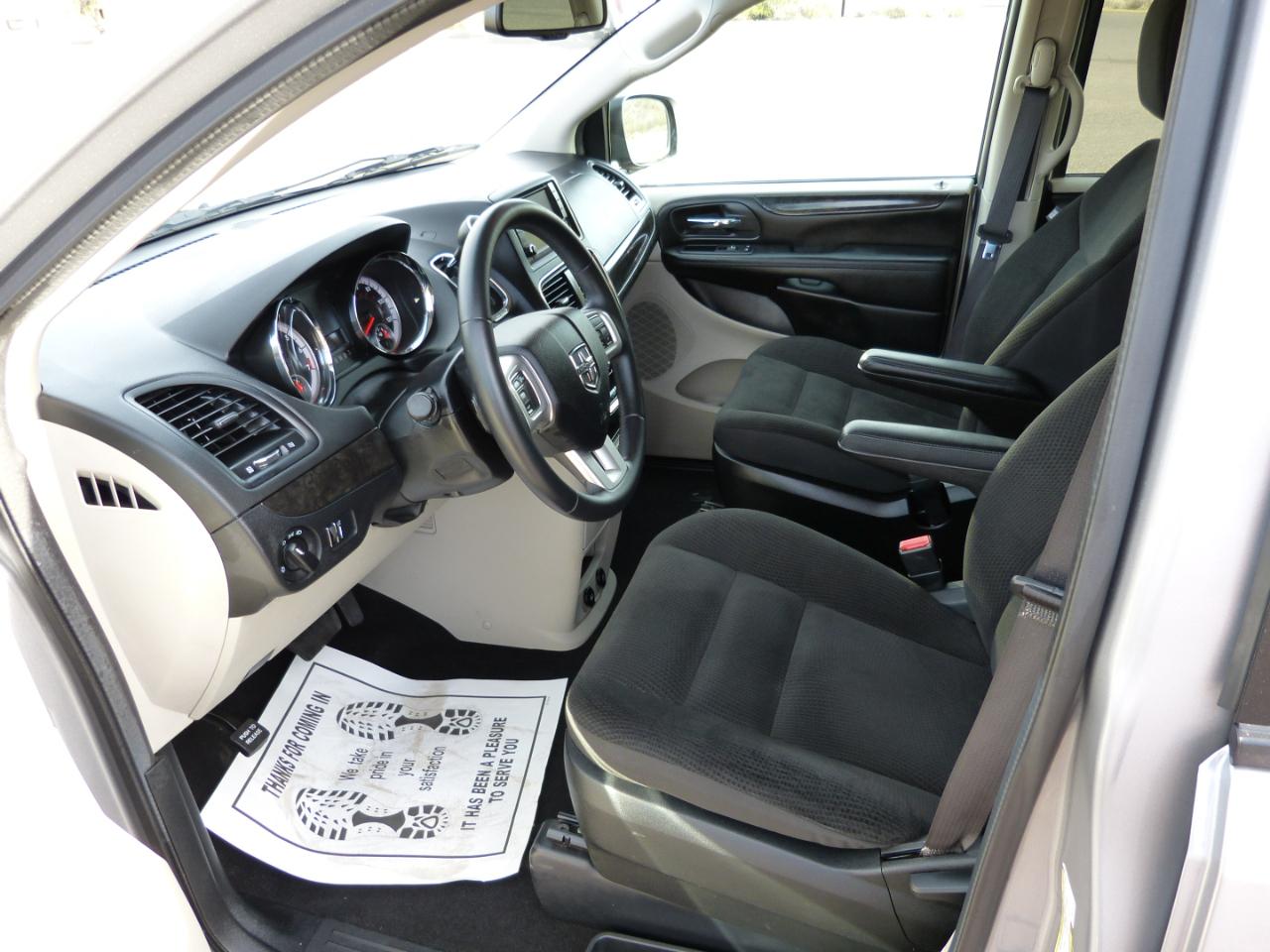 Dodge Grand Caravan SE 2017