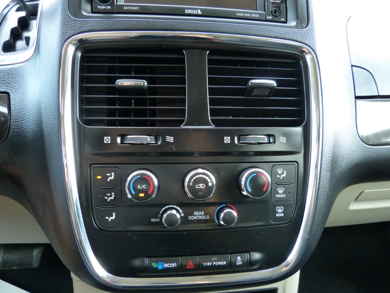 Dodge Grand Caravan SE 2017