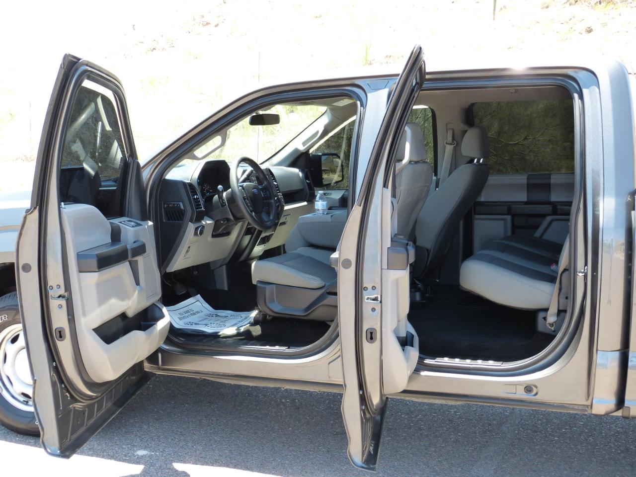 Ford F-150 4WD SuperCrew 157" XLT 2017