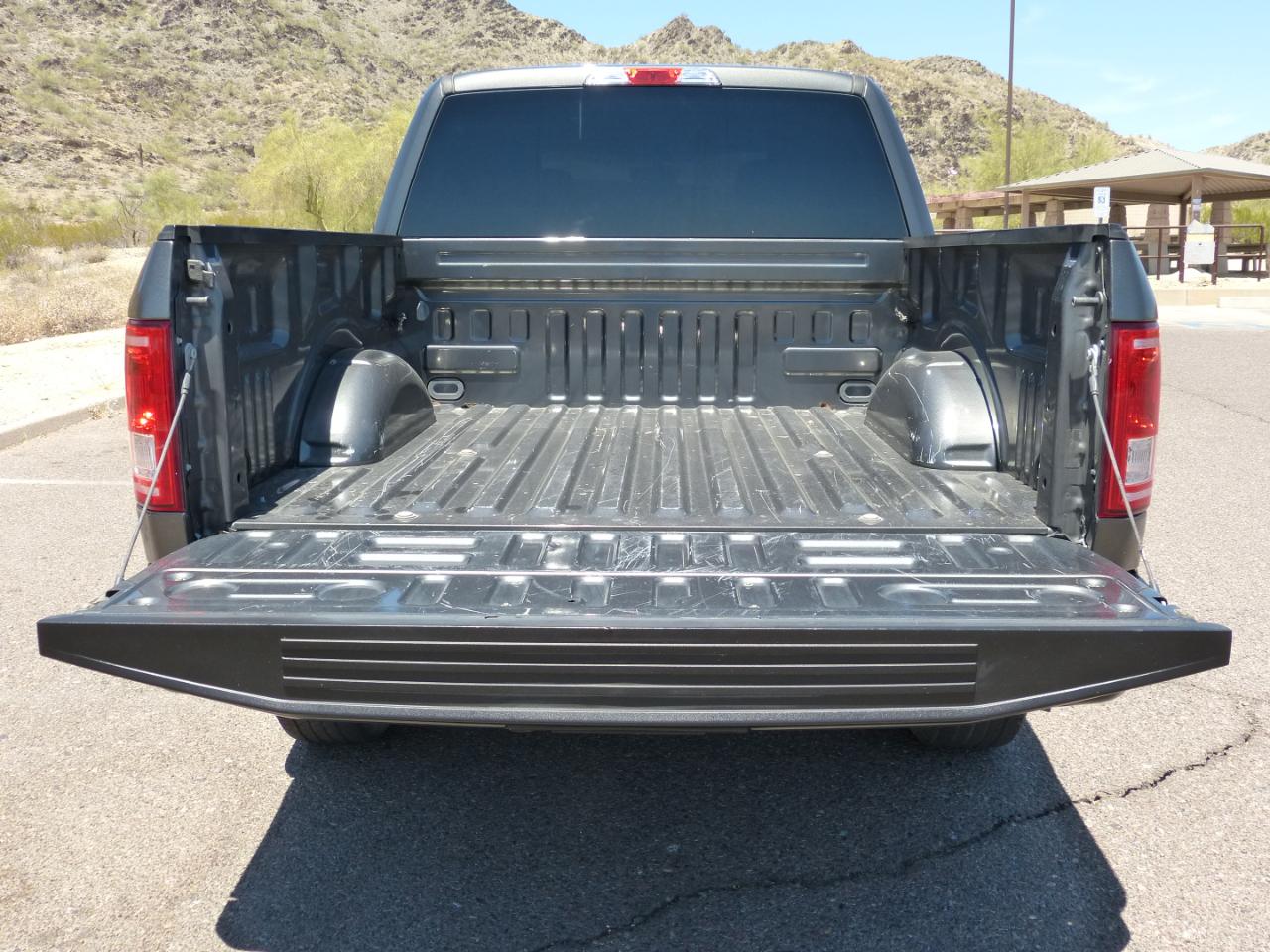 Ford F-150 4WD SuperCrew 157" XLT 2017