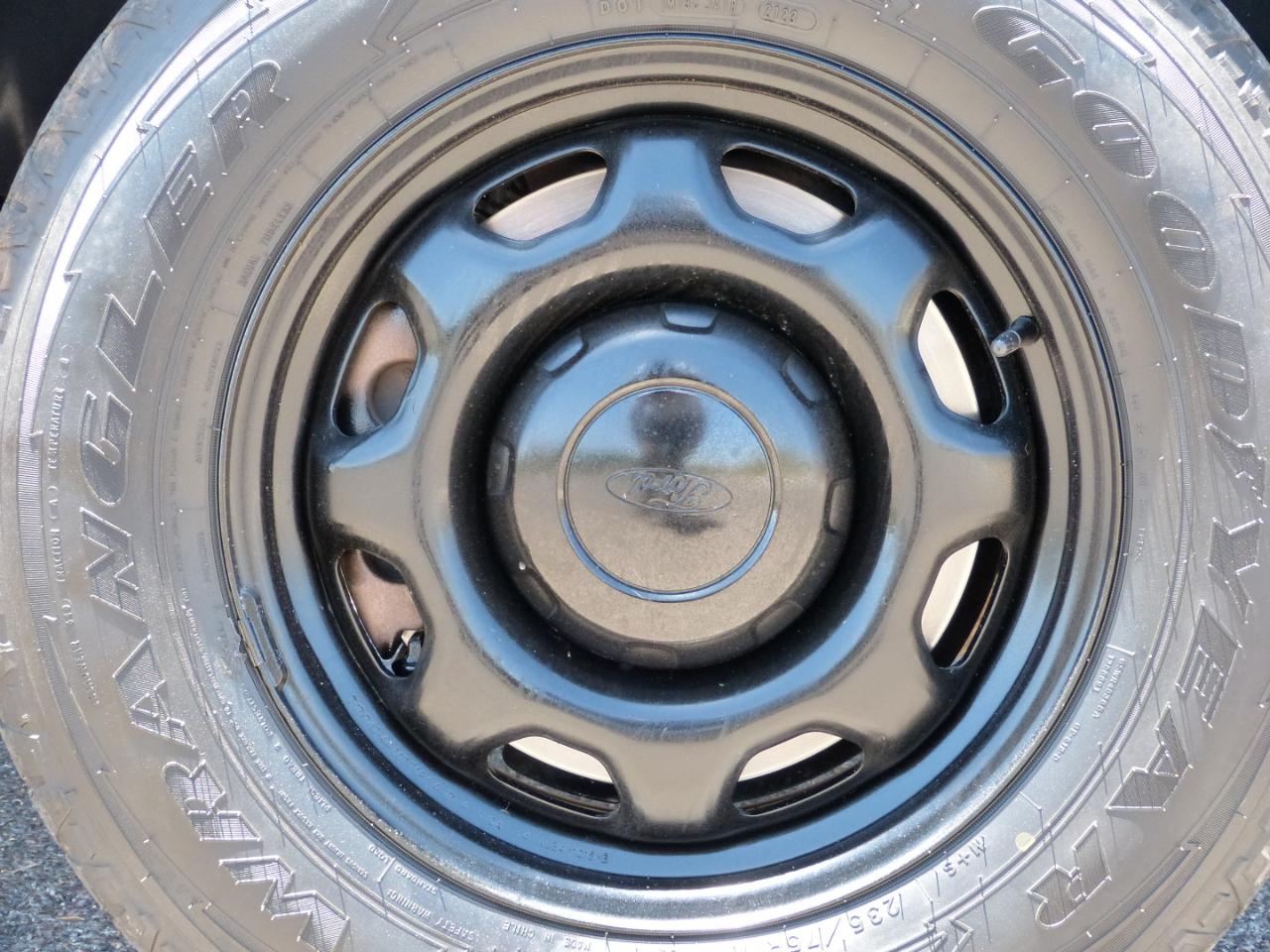 Ford F-150 STX 4WD 2014