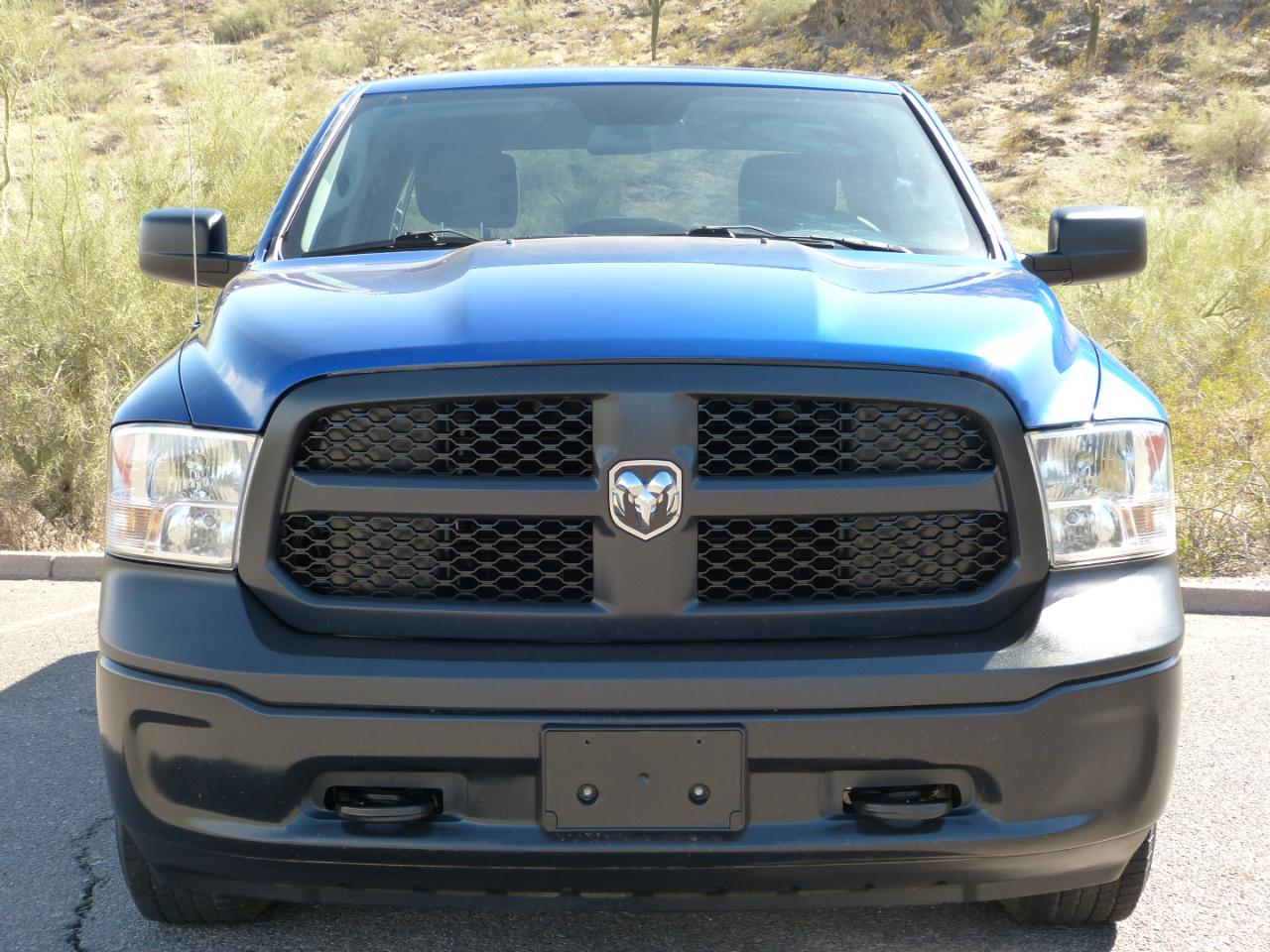 RAM 1500 Tradesman Crew Cab SB 4WD 2016
