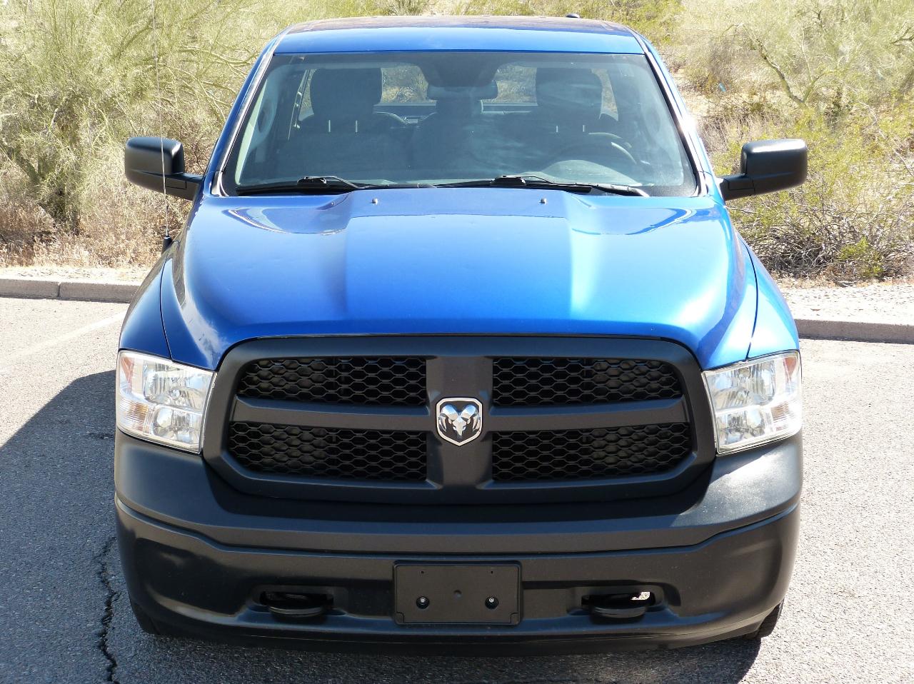 RAM 1500 Tradesman Crew Cab SB 4WD 2016