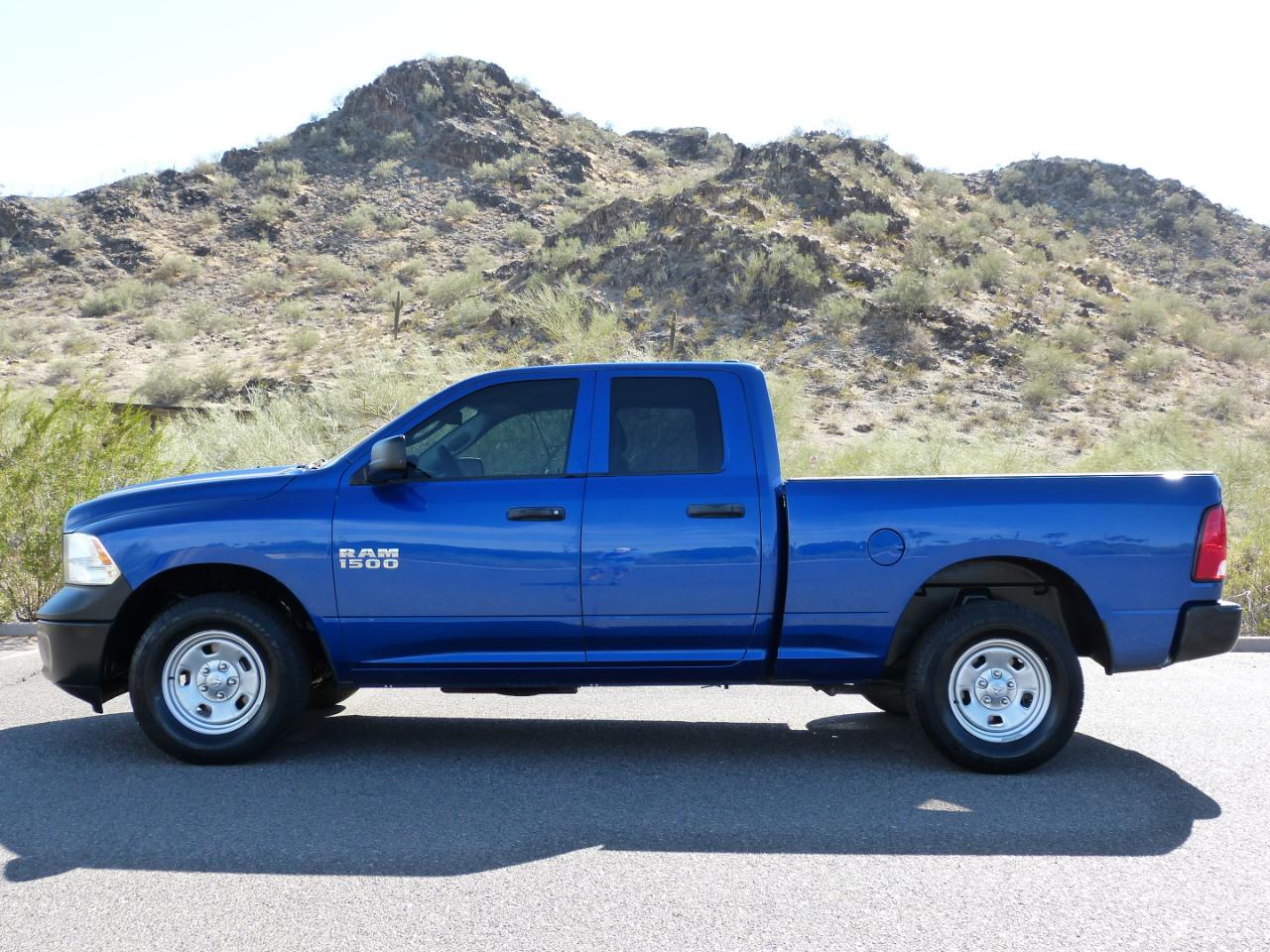 RAM 1500 Tradesman Crew Cab SB 4WD 2016