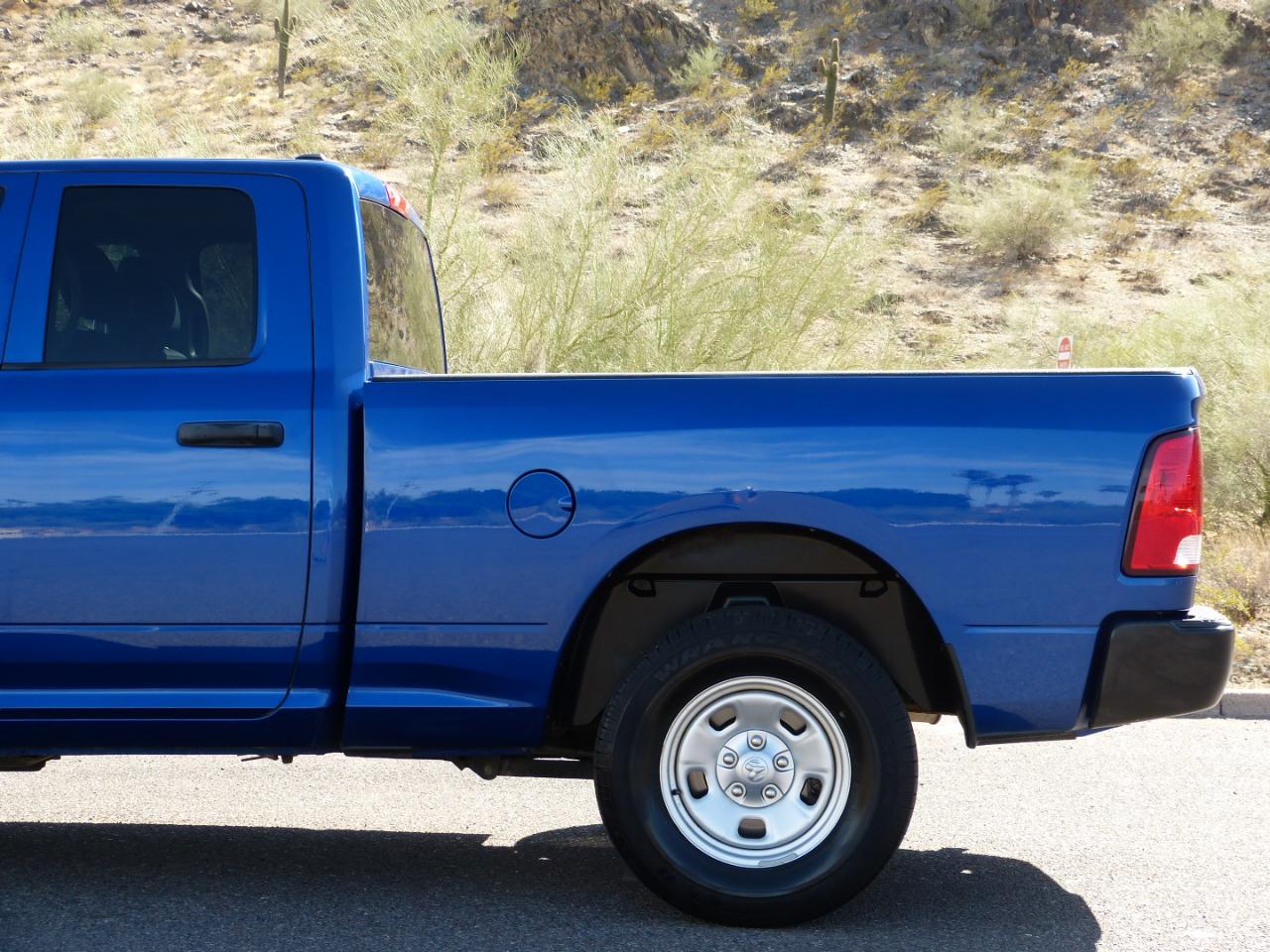 RAM 1500 Tradesman Crew Cab SB 4WD 2016