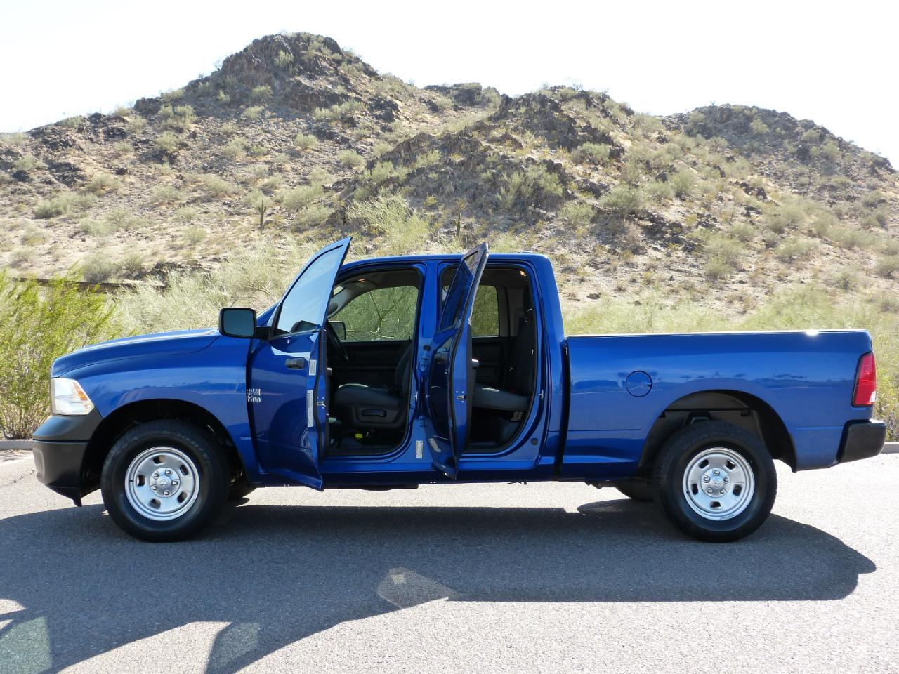 RAM 1500 Tradesman Crew Cab SB 4WD 2016