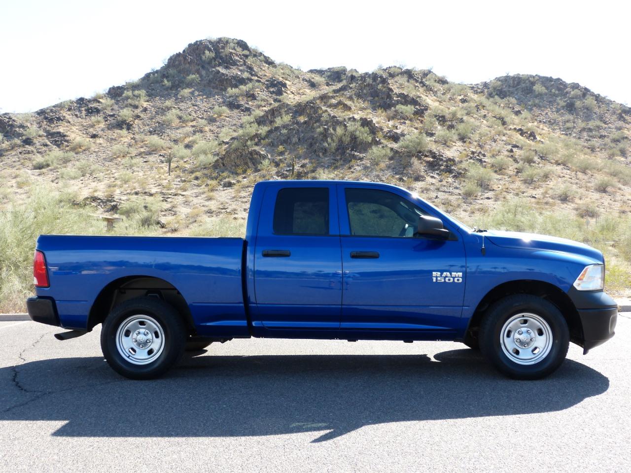RAM 1500 Tradesman Crew Cab SB 4WD 2016