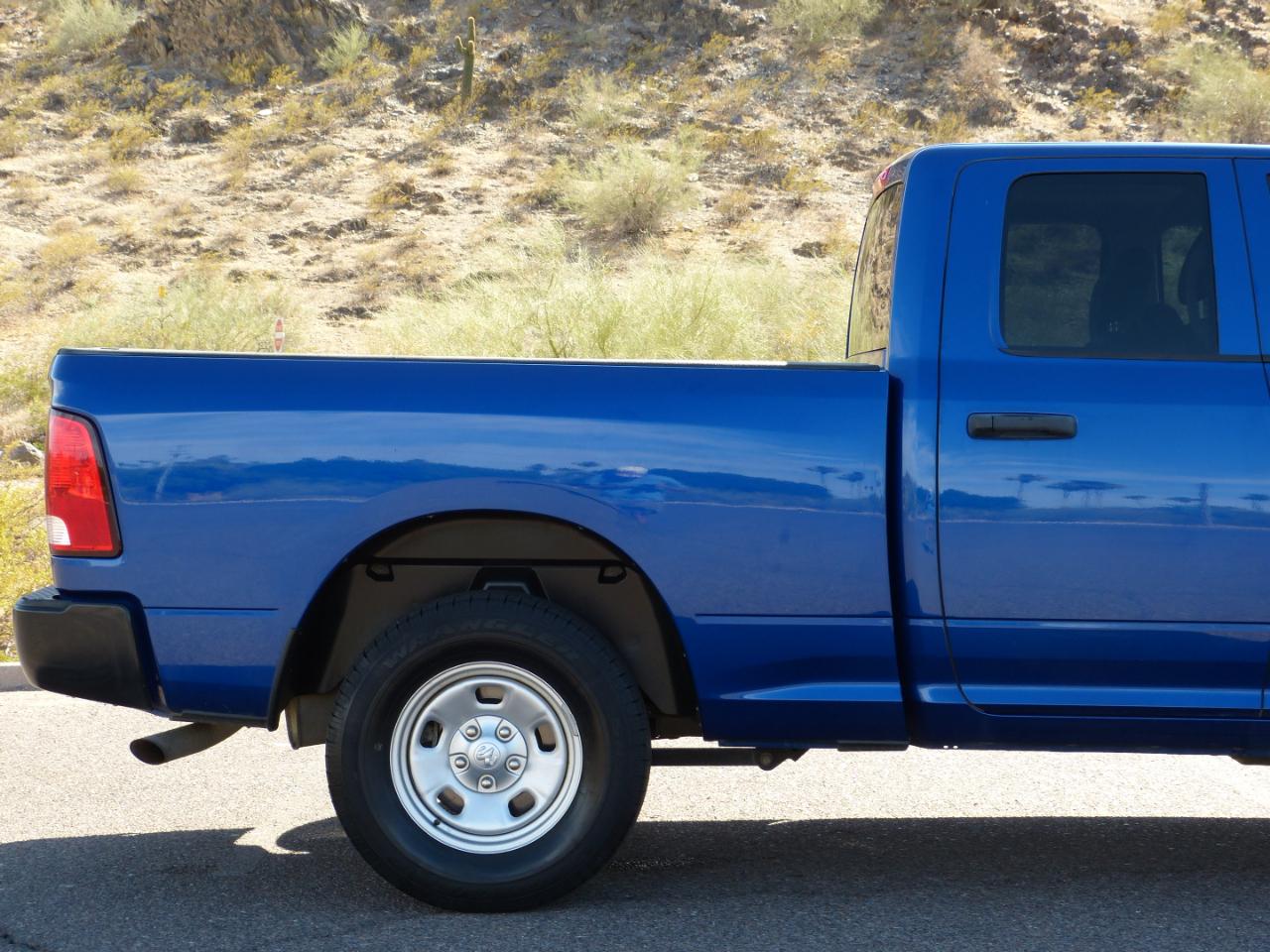 RAM 1500 Tradesman Crew Cab SB 4WD 2016