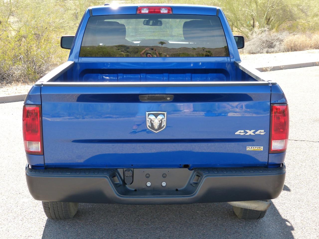 RAM 1500 Tradesman Crew Cab SB 4WD 2016